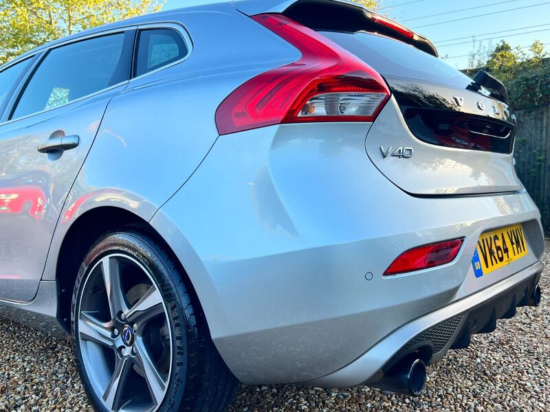 VOLVO V40 1.6 D2 R-Design Lux Nav 2014