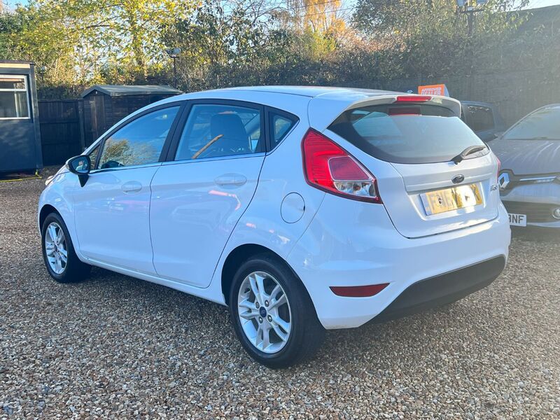 FORD FIESTA 1.2 Zetec * LOW MILES + NAV * 2017