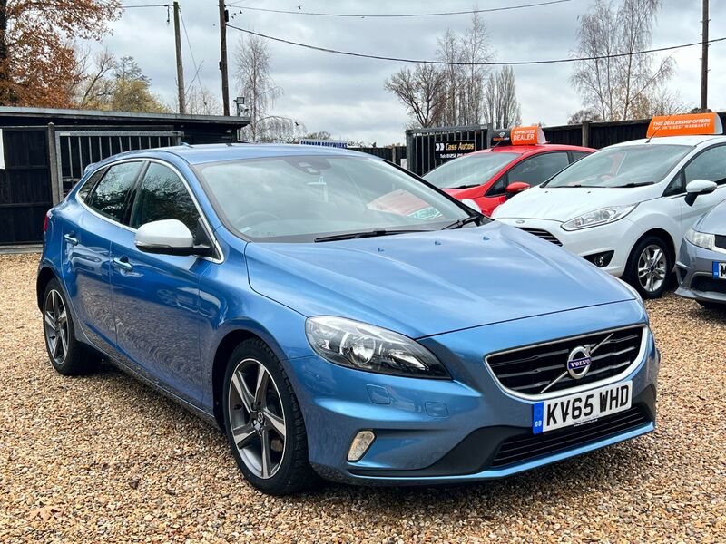 VOLVO V40 2.0 2.0 T3 R-Design Nav 2015