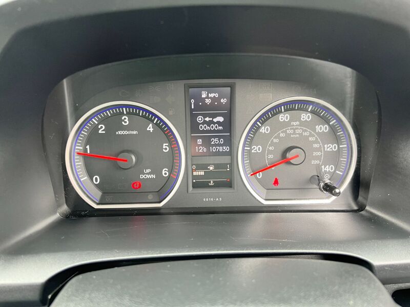 HONDA CR-V 2.2 i-DTEC ES  * NOW SOLD 2011