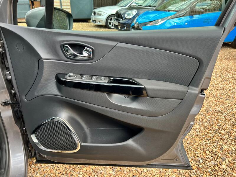 RENAULT CAPTUR 1.5 DCI Energy  * LOW MILES * 2014